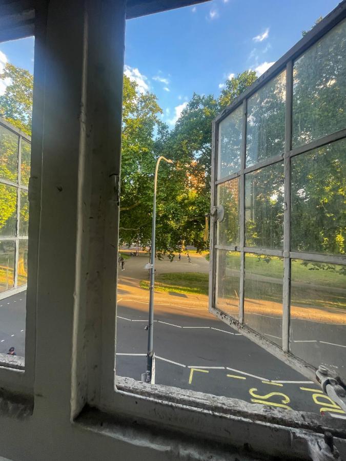 96 Uxbridge Road Apartments 伦敦 外观 照片