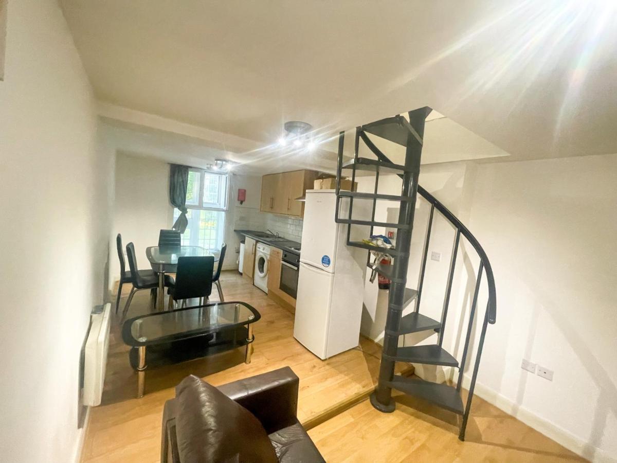 96 Uxbridge Road Apartments 伦敦 外观 照片